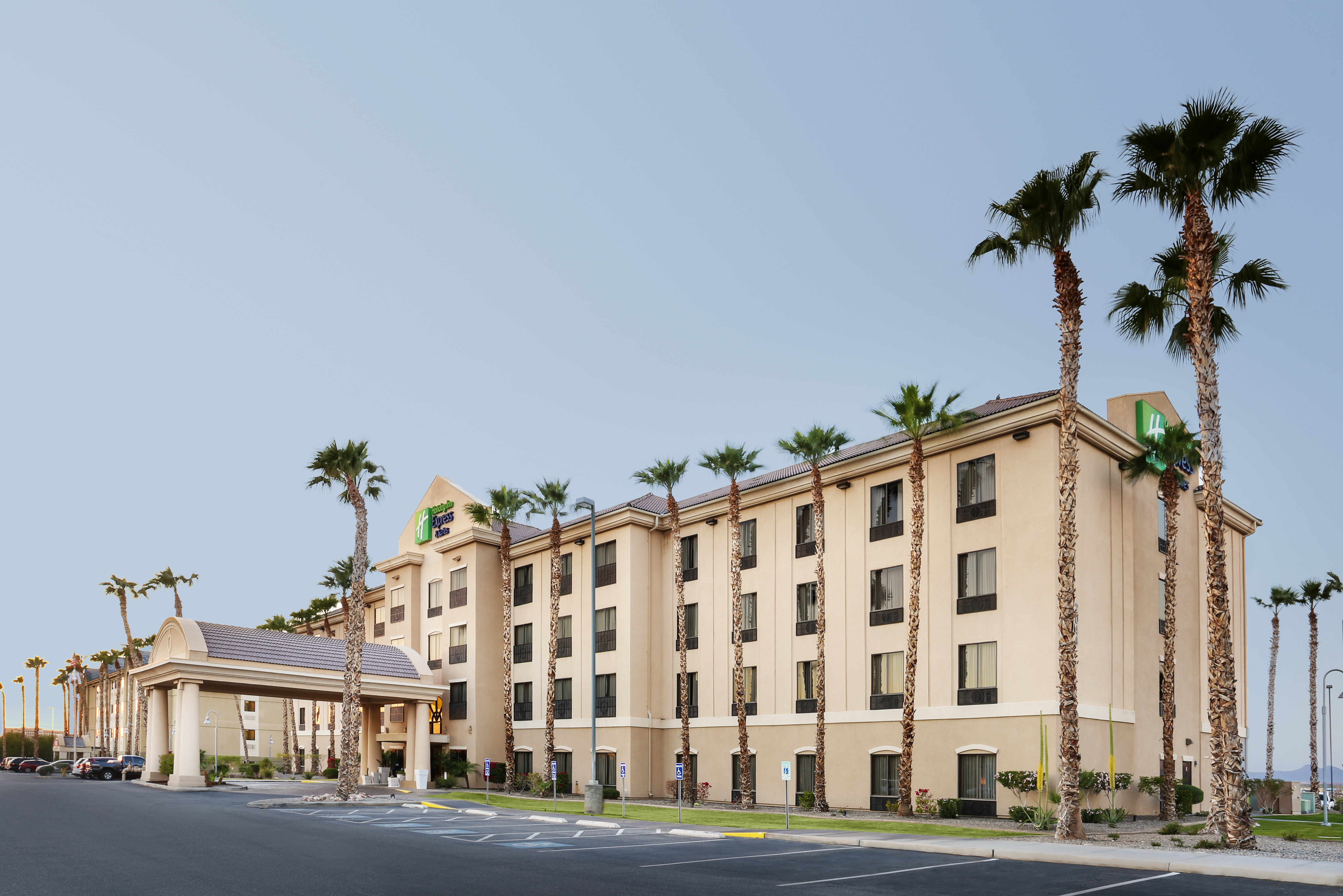 Holiday Inn Express Hotel Suites Yuma 9/79