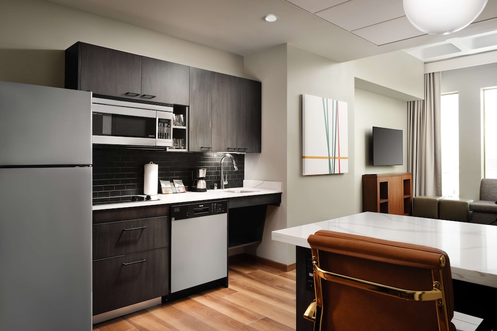 Hyatt Place LAX Century Blvd 9/43