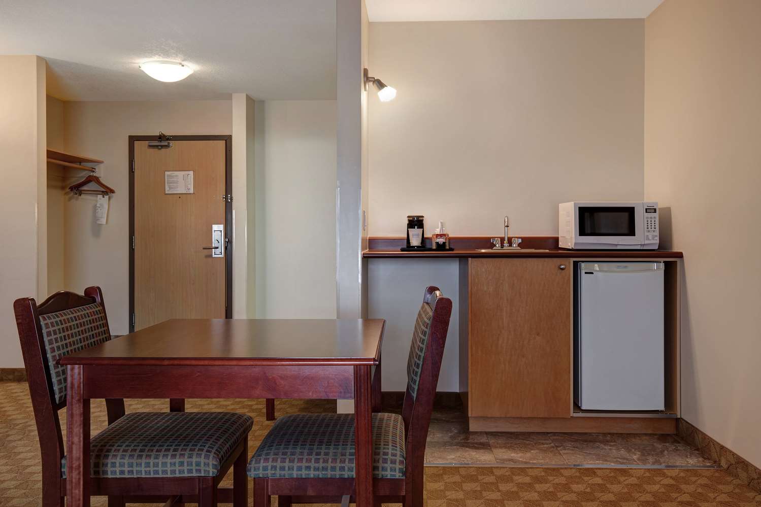 Days Inn by Wyndham Dawson Creek 9/40