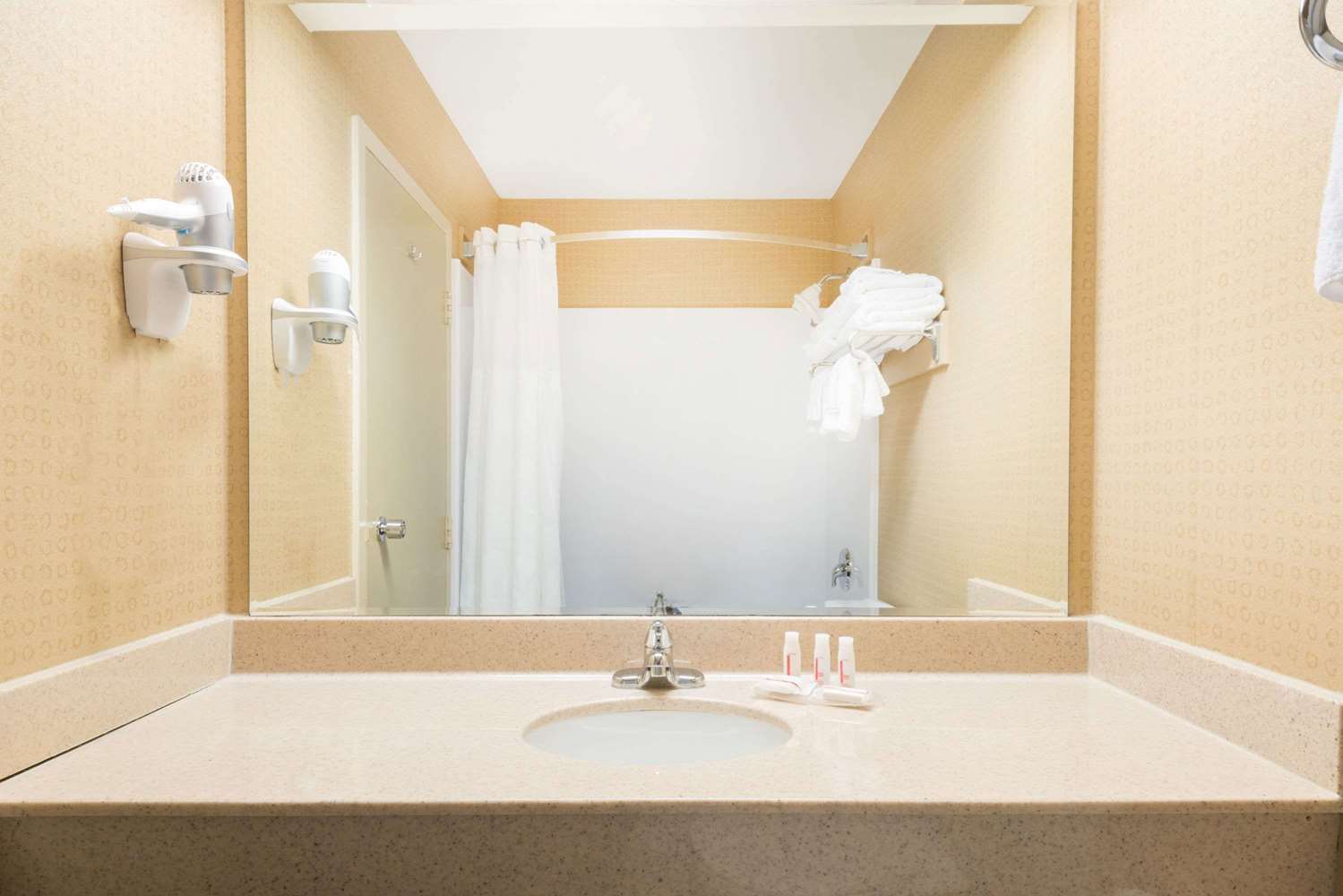 Ramada By Wyndham St. John's 26/27