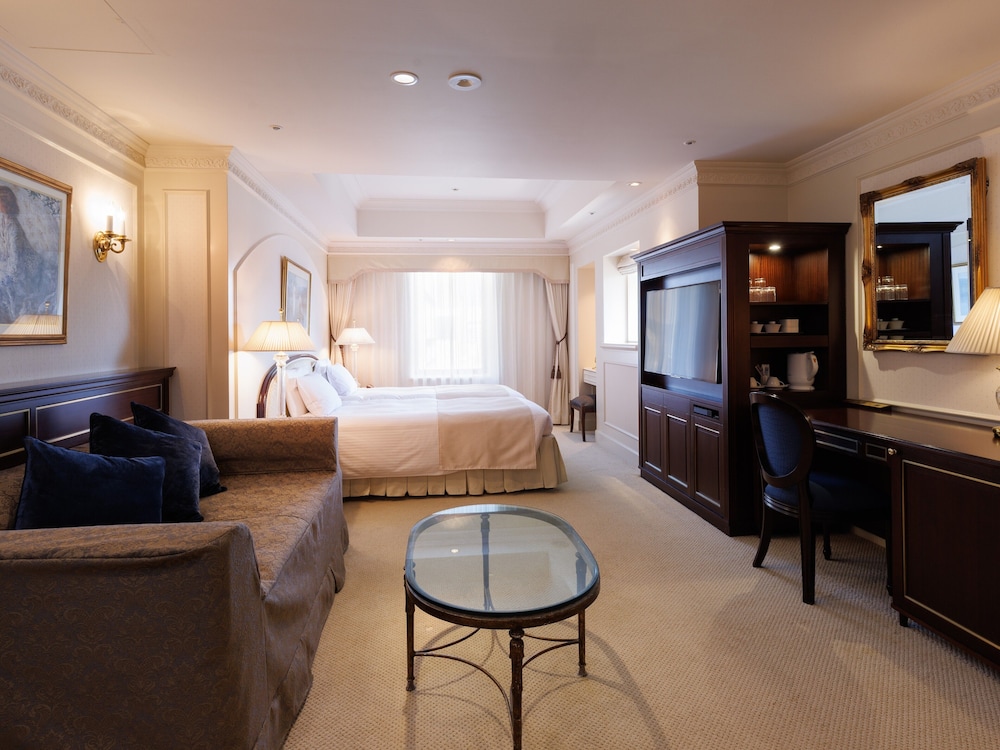 DELUXE, TWIN BEDS, CLUB LOUNGE ACCESS, CORNER