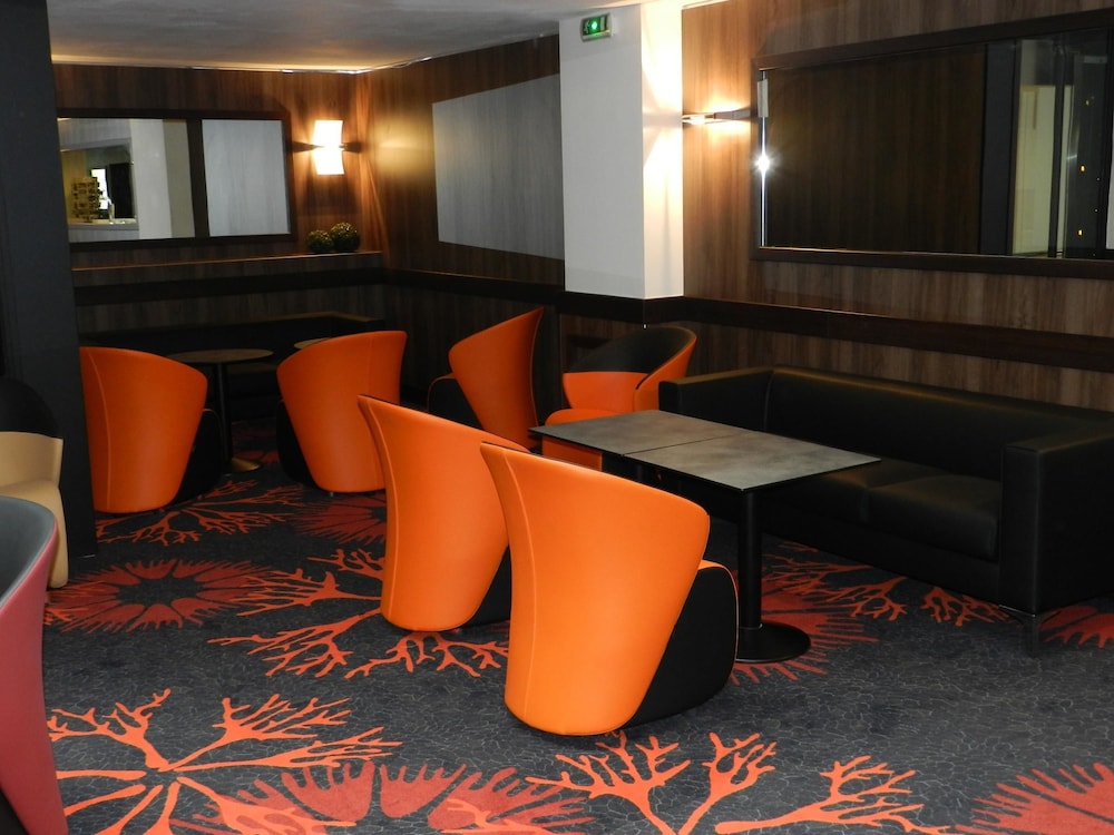 Gloria & Avenue Hotel 15/24
