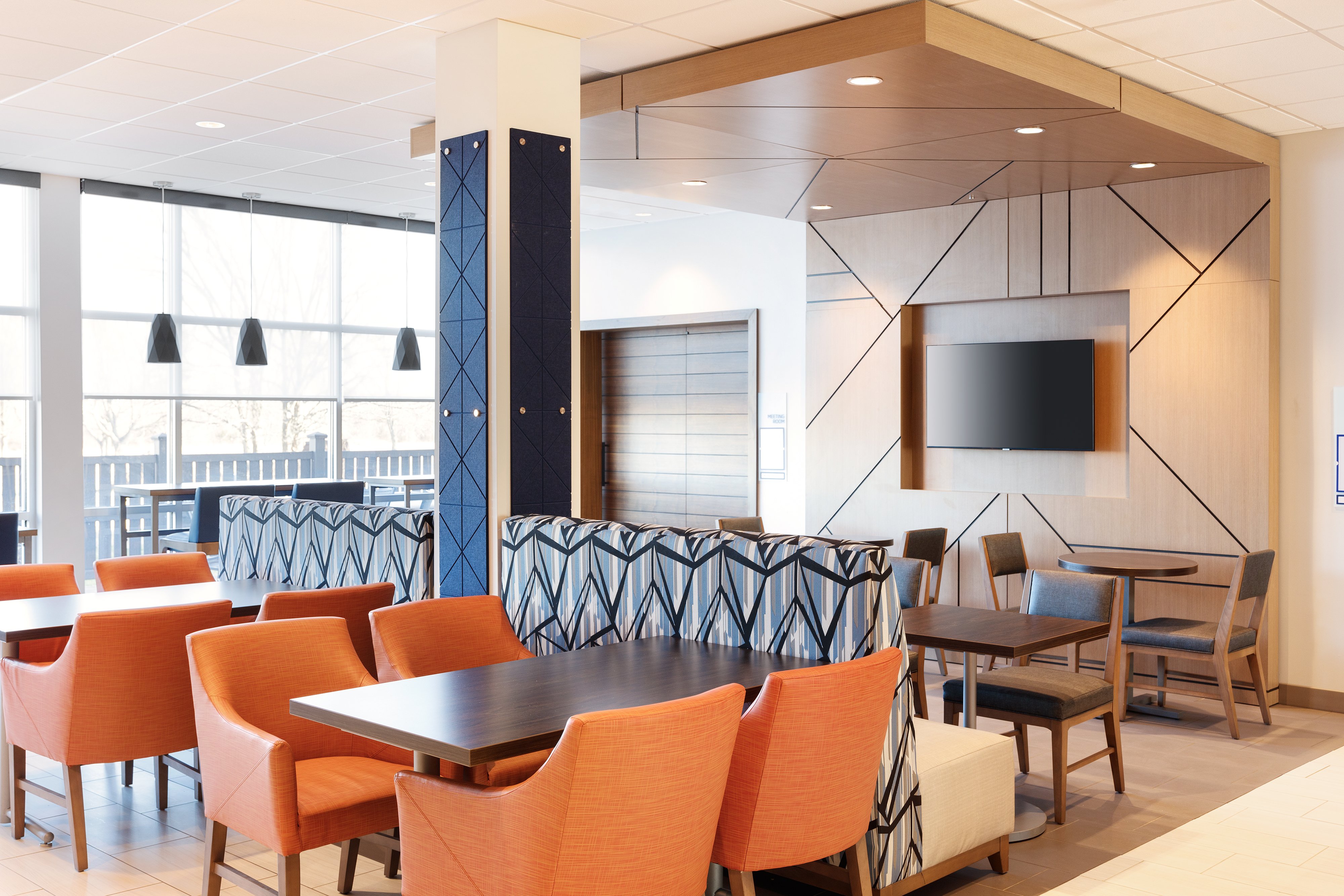 Best Western Cape Cod Hotel 66/69