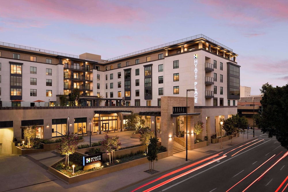 Hyatt Place Pasadena 61/66