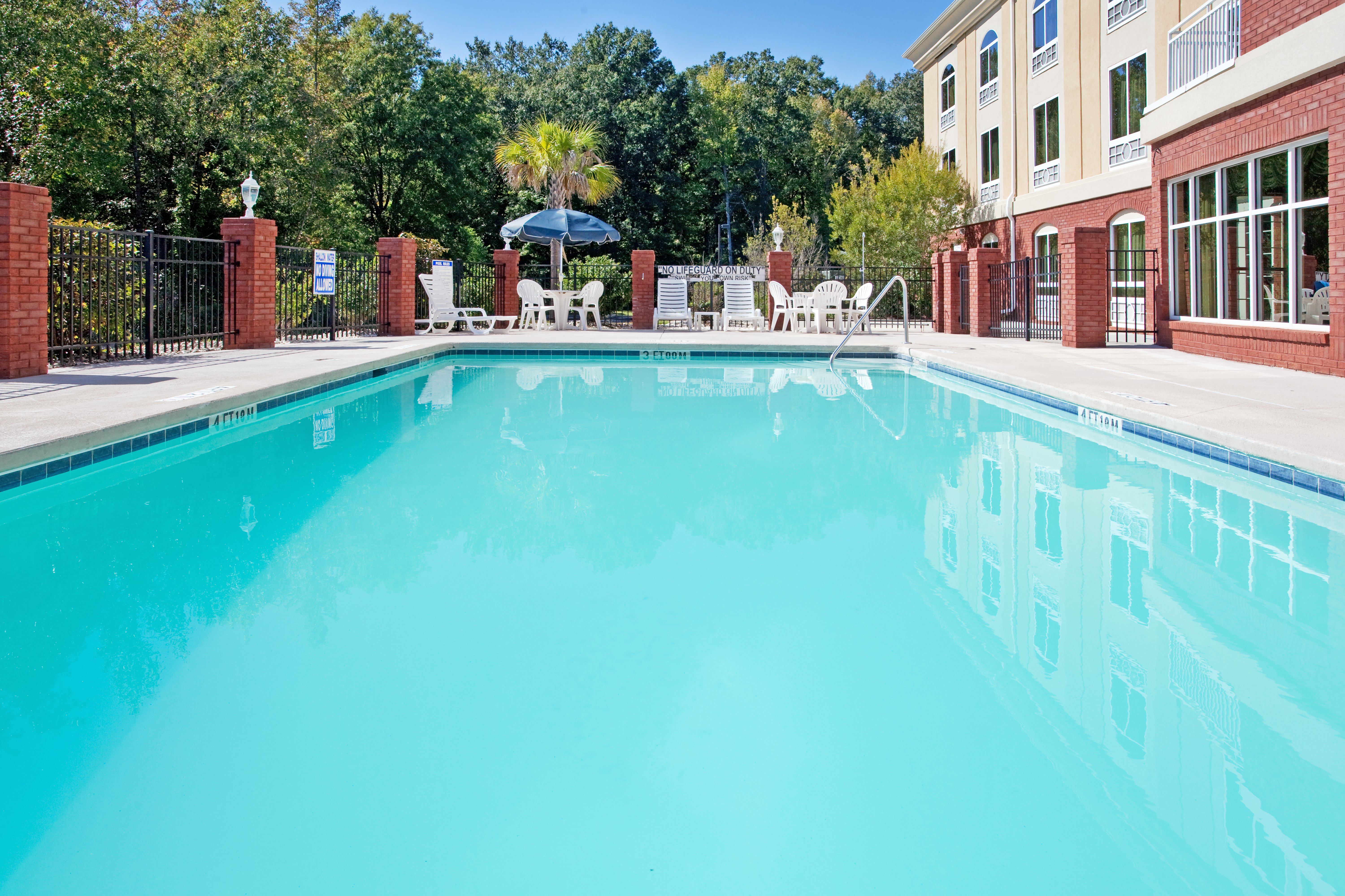 Holiday Inn Express Hotel And Suites Camden I20 Hwy 521 8/54