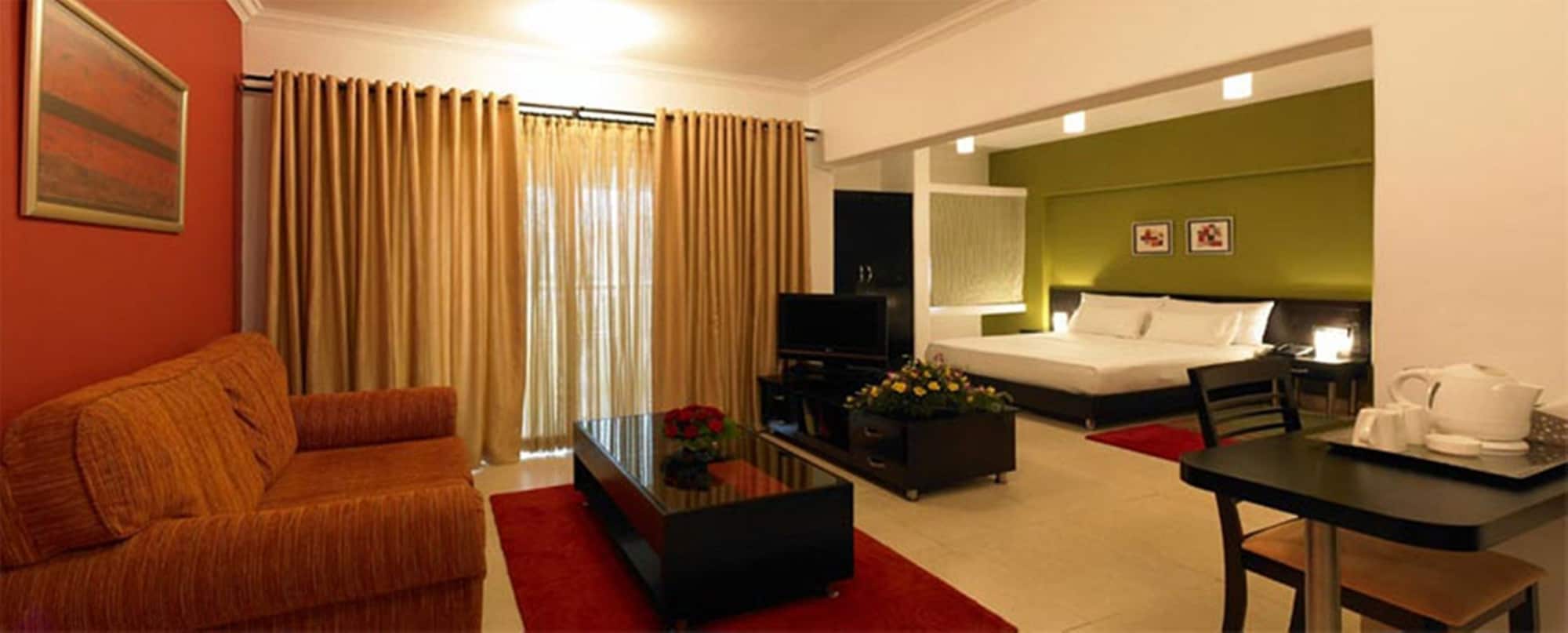 EXECUTIVE, SUITE