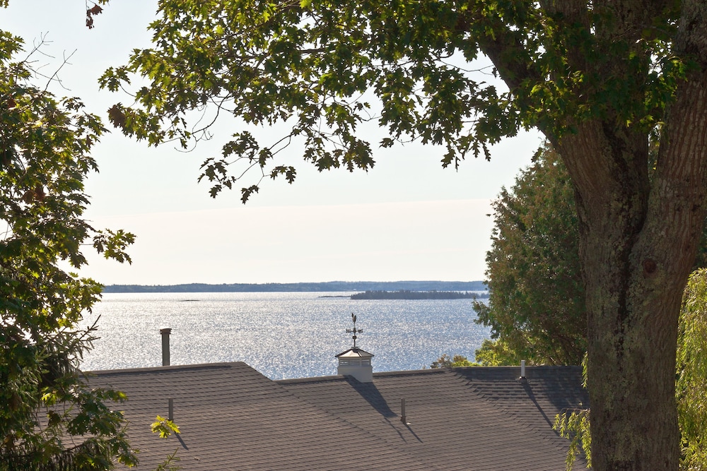 Mount Battie Motel 63/73