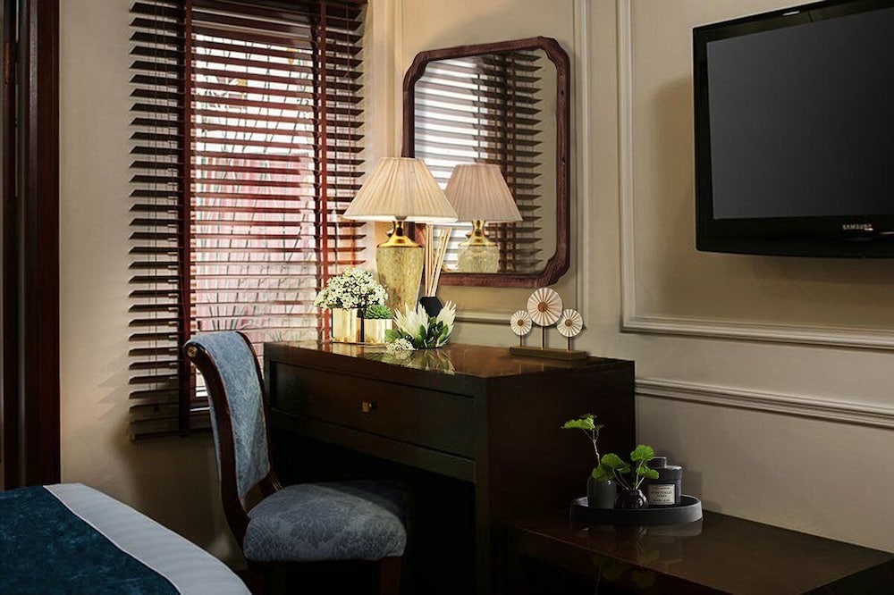 Paradise Boutique Hotel 54/57