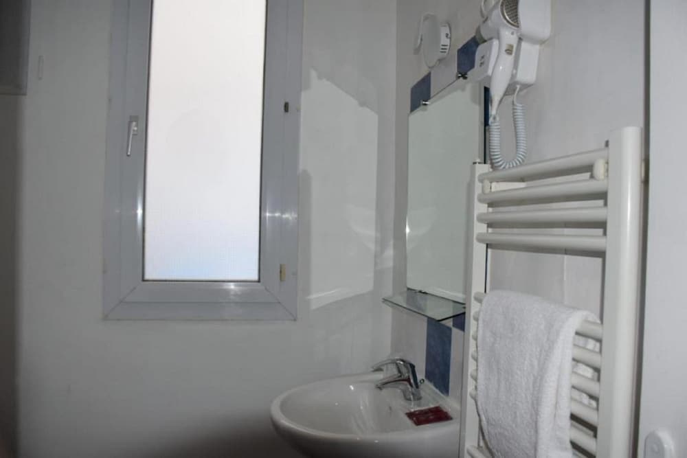 Hotel Residence Champerret 40/42