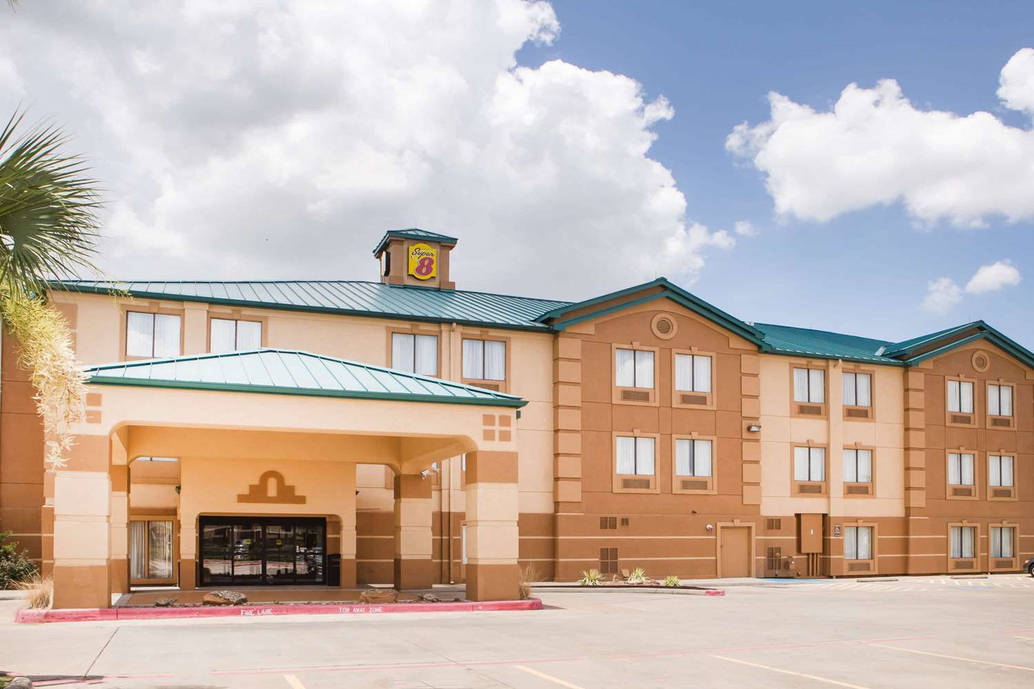 Super 8 By Wyndham Port Arthur/Nederland Area 2/22