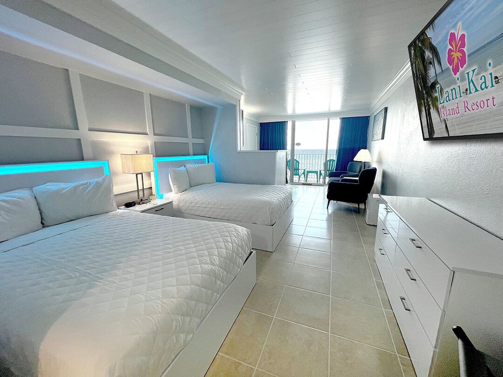 Lani Kai Beachfront 10/50