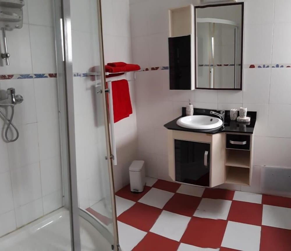 Villa Jaddis 48/50