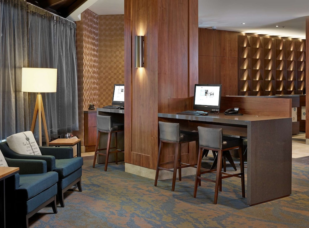 Doubletree By Hilton Hotel & Conference Centre Regina 39/80