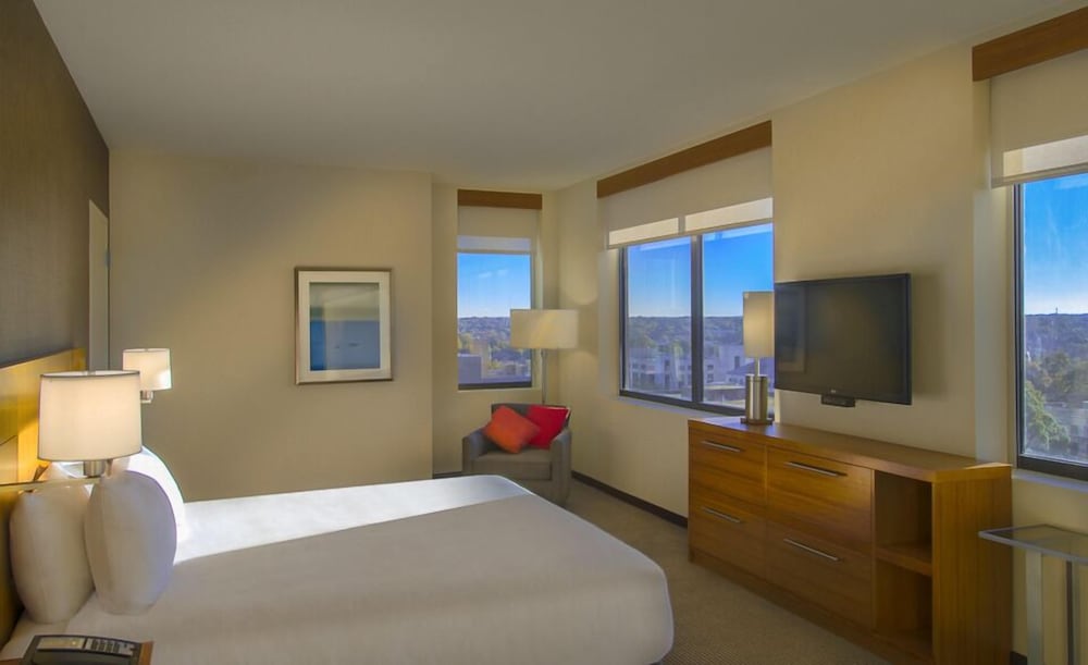 Hyatt Place Charlotte Downtown 43/68