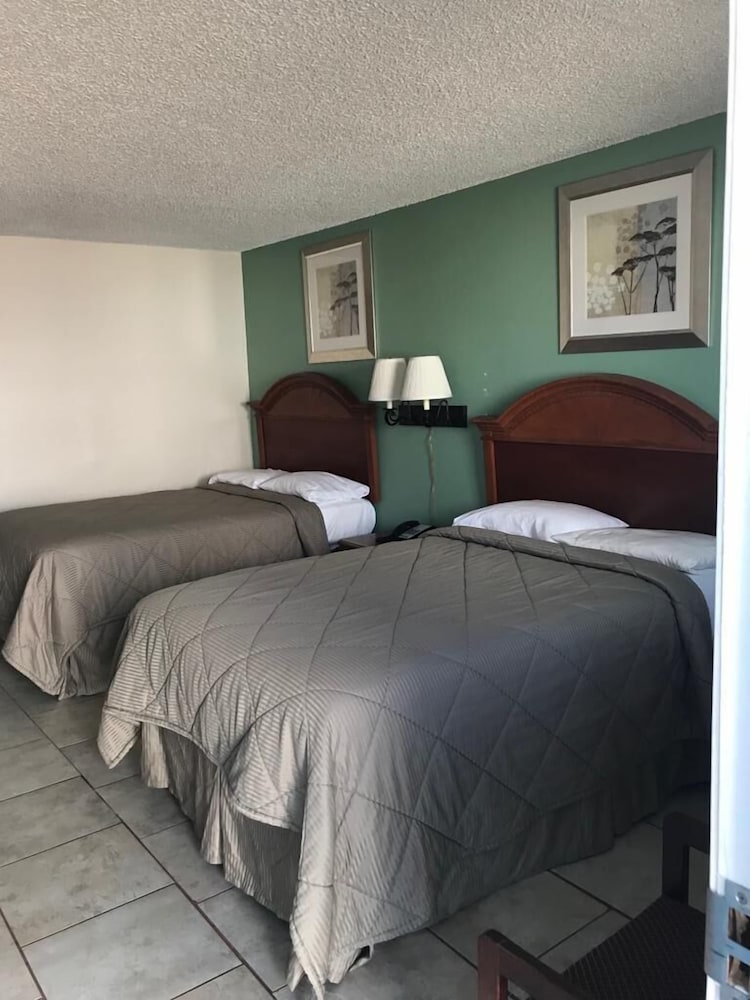 Lakeside inn 7/17