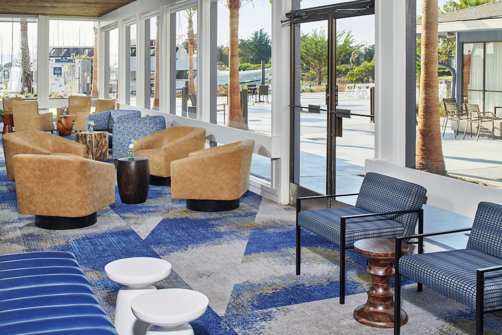 DoubleTree by Hilton Hotel Berkeley Marina 55/83