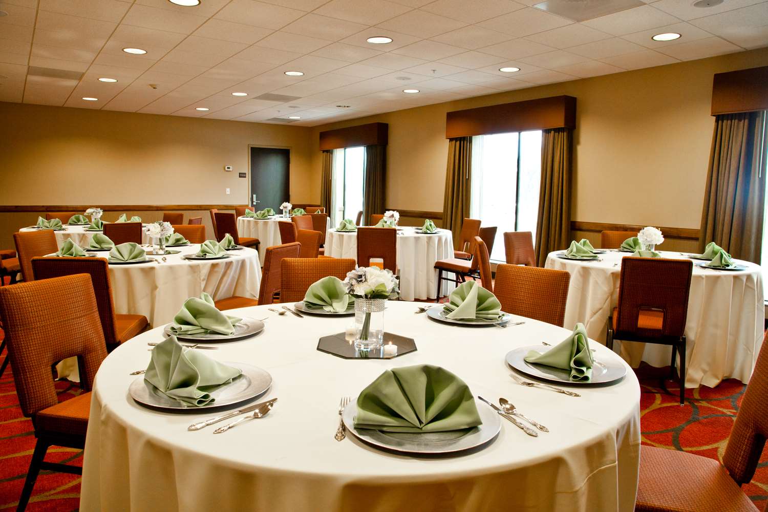 restaurant cafeteria