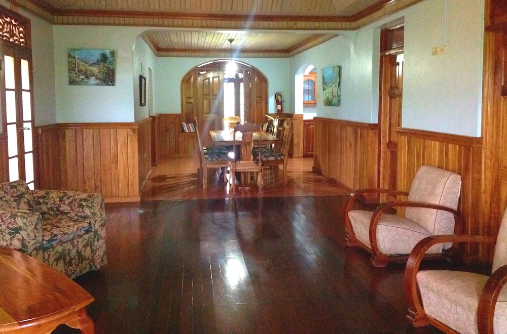 Bay View Villas 24/50