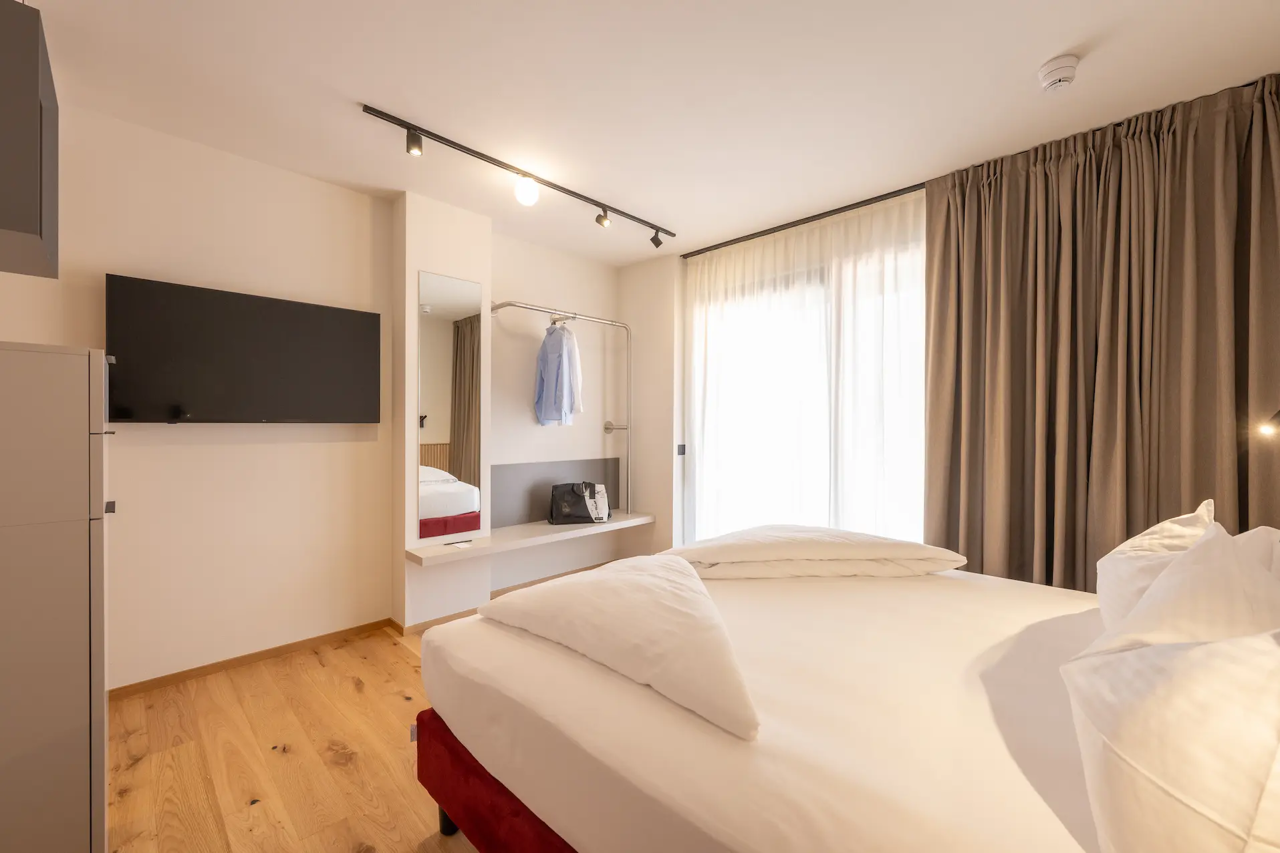 Lumina Two Bedroom Apartment، Etra Suites and Apartments 3/7