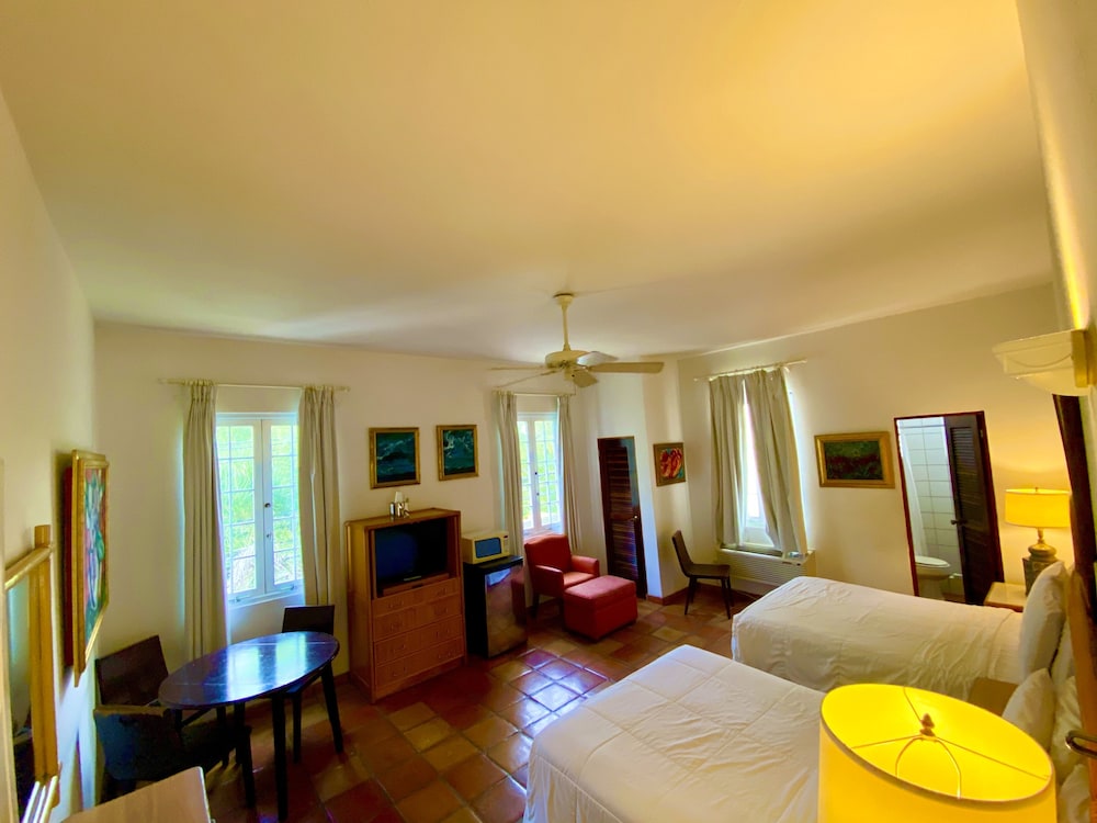 At Wind Chimes Boutique Hotel 57/77