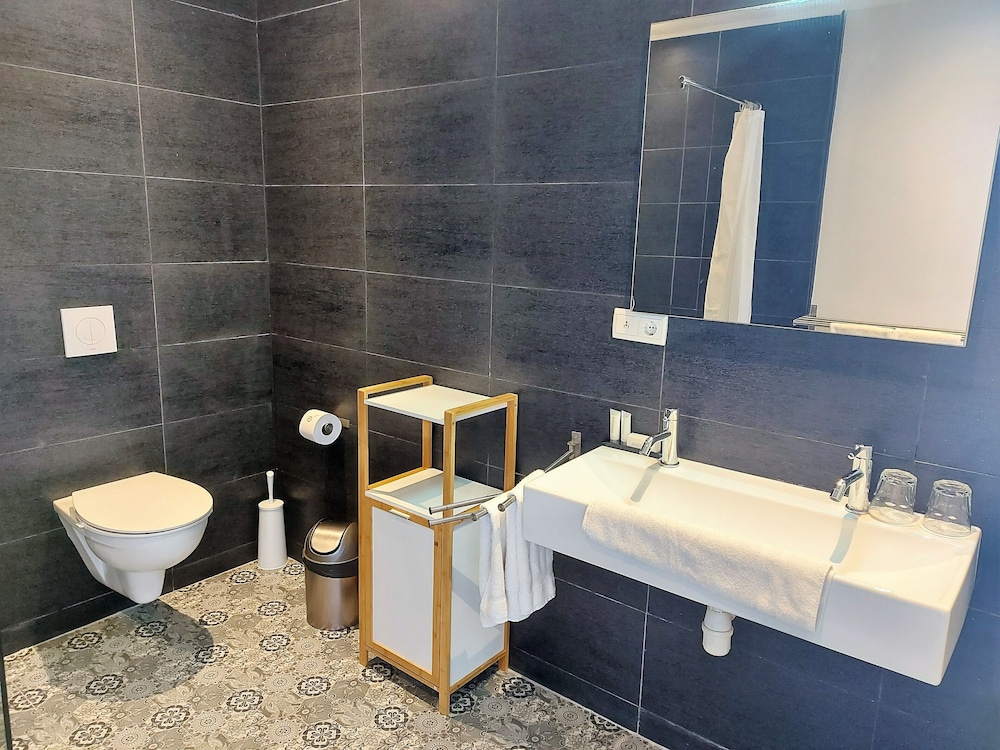 Saint Tropez Boutique Hotel 45/50