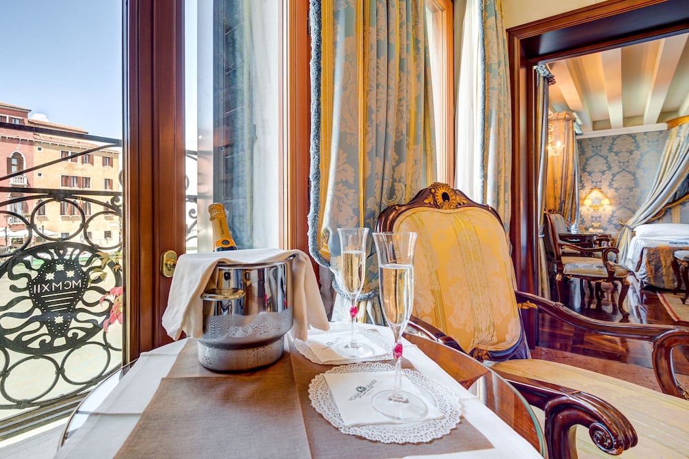 Canal Grande Hotel 18/36