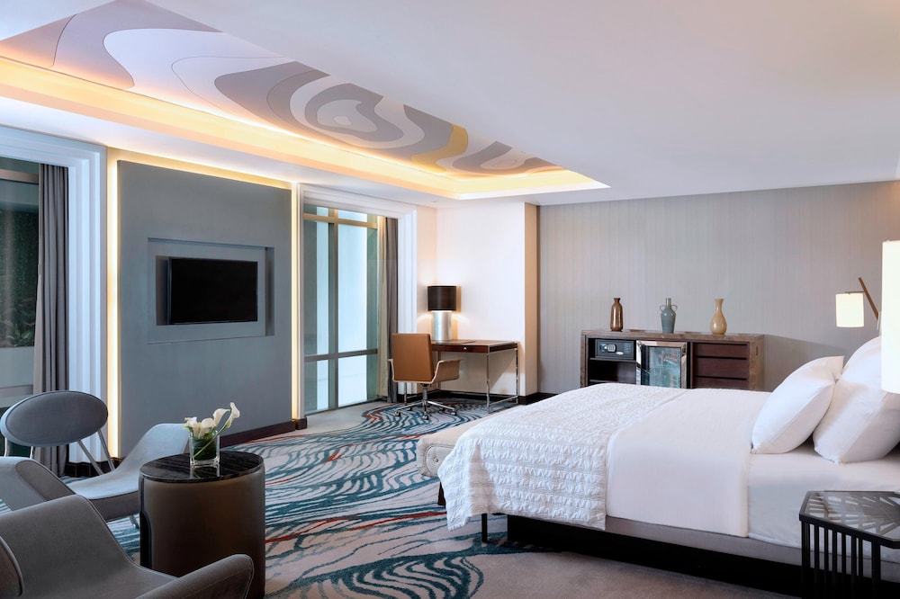Le Meridien Dhaka 7/45