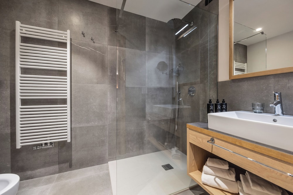 Cozy, Harmony, King Bed، Hotel Palace Ravelli 3/4