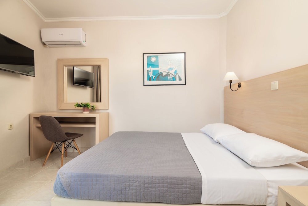 Karras Hotel 30/66