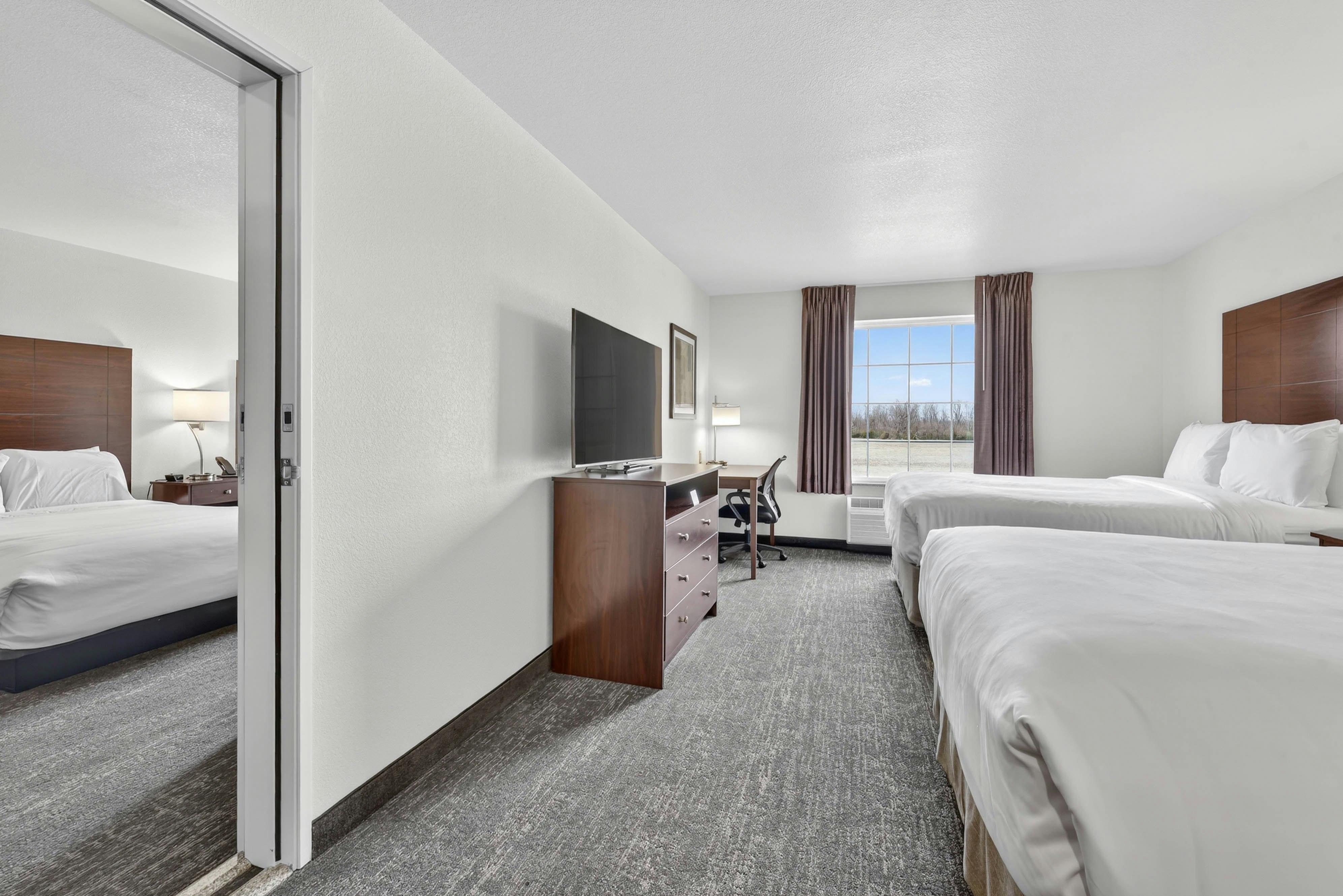 Cobblestone Hotel & Suites - Eaton, OH 7/50