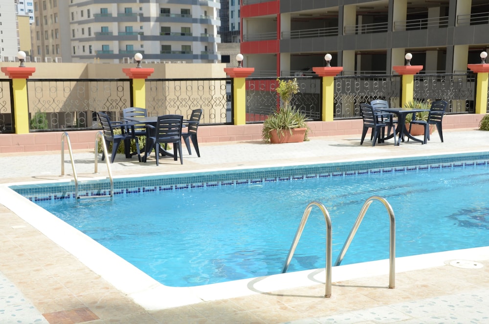 Pars International Hotel 51/58