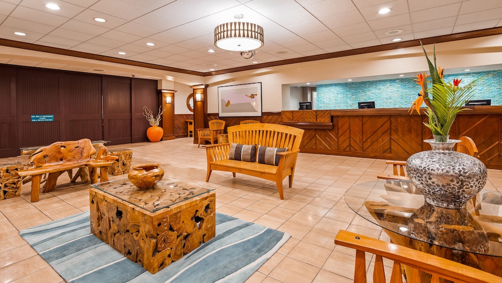 Airport Honolulu Hotel, Trademark Collection by Wyndham 48/63