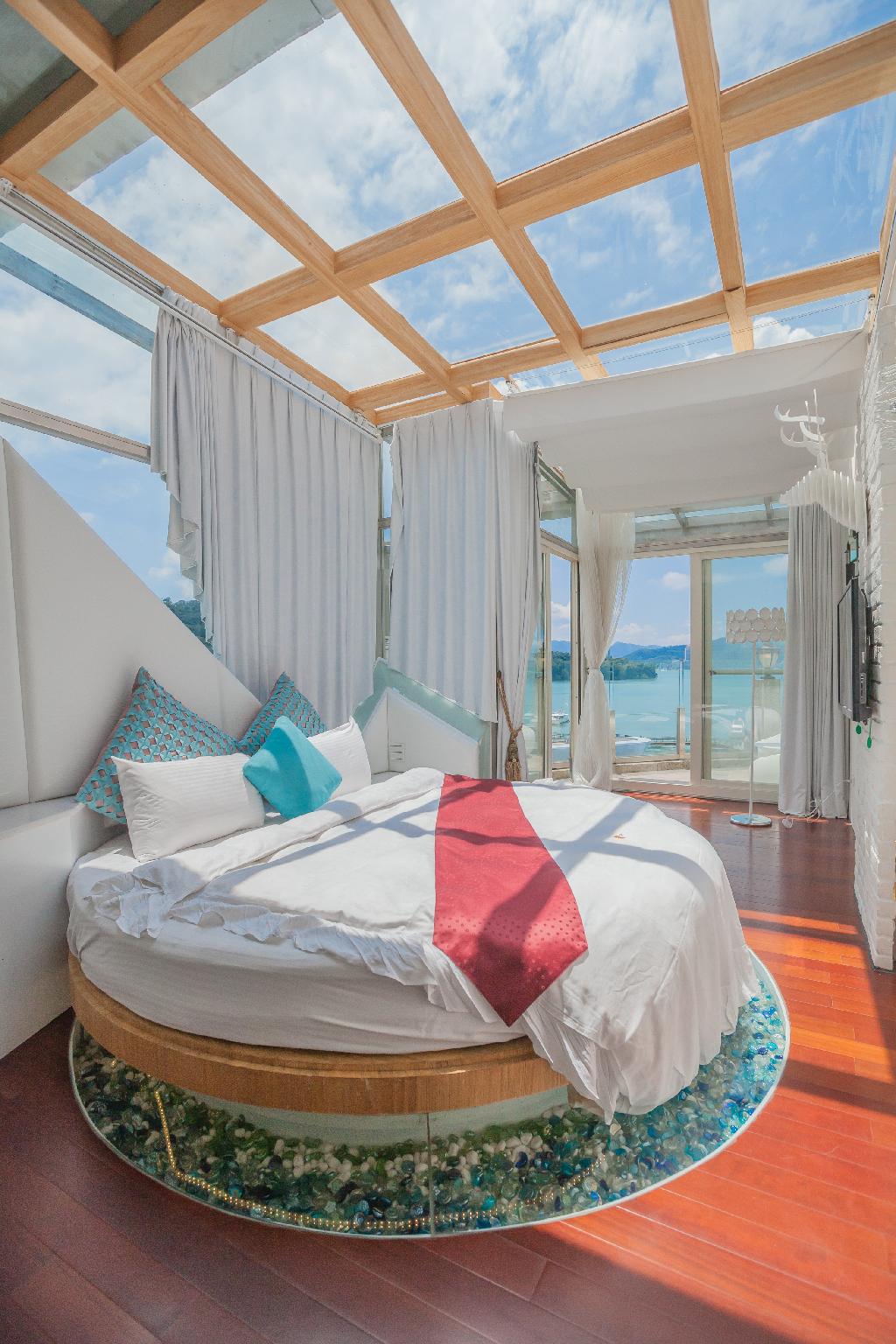 Vip, Double Bed