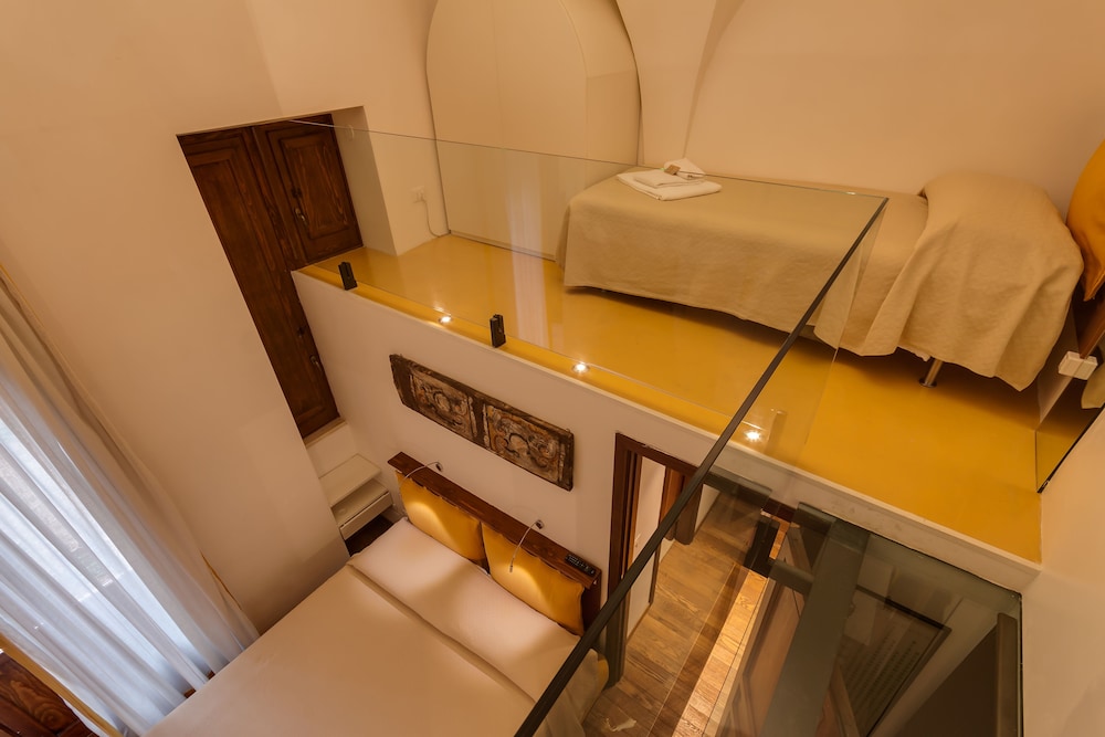 Rome Accommodation - Coronari 37/50