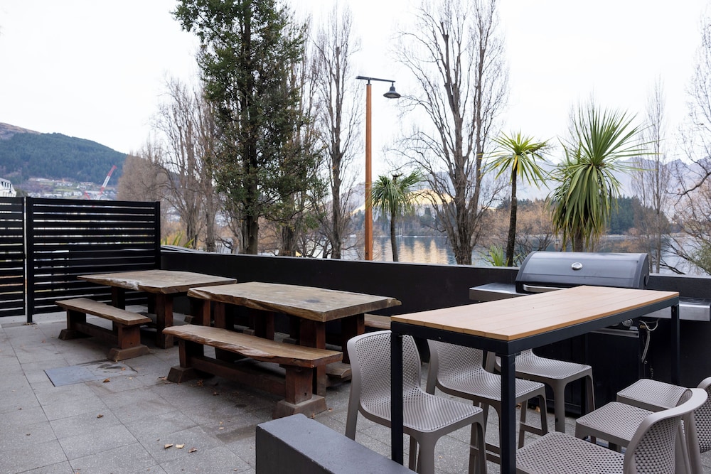 Haka House Queenstown Lakefront 32/50
