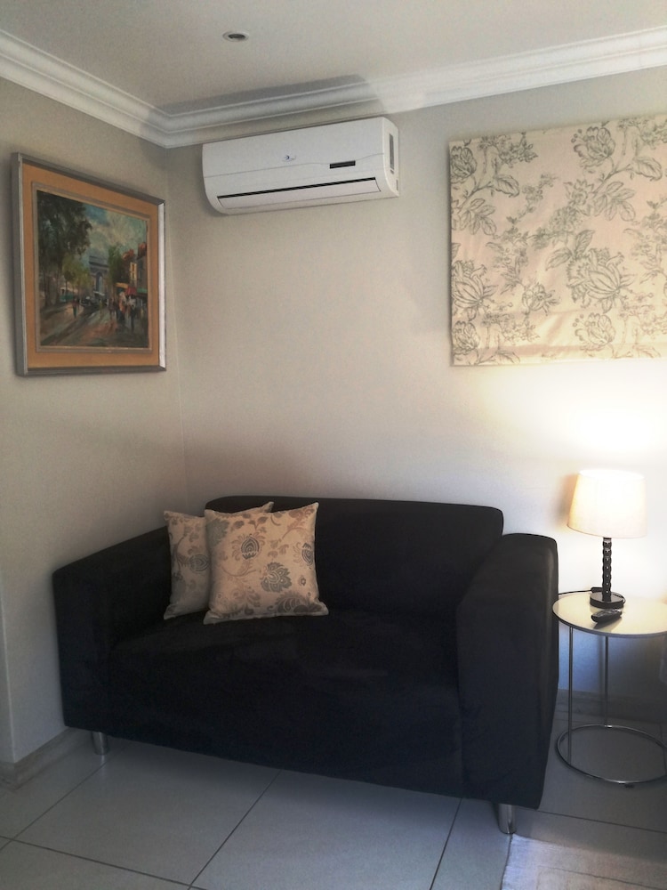 Dunton Guest House 23/50