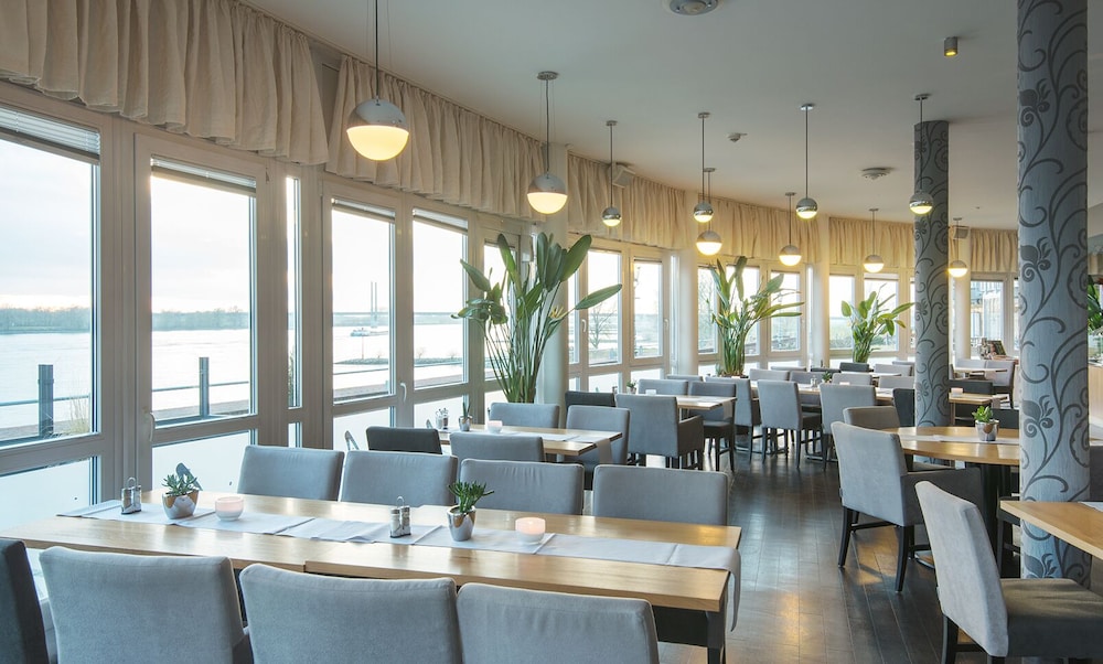 Hotel Rheinpark Rees 43/56
