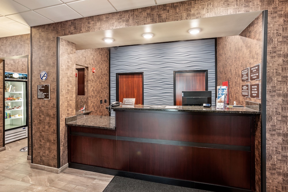 Cobblestone Hotel & Suites-Little Chute 4/48