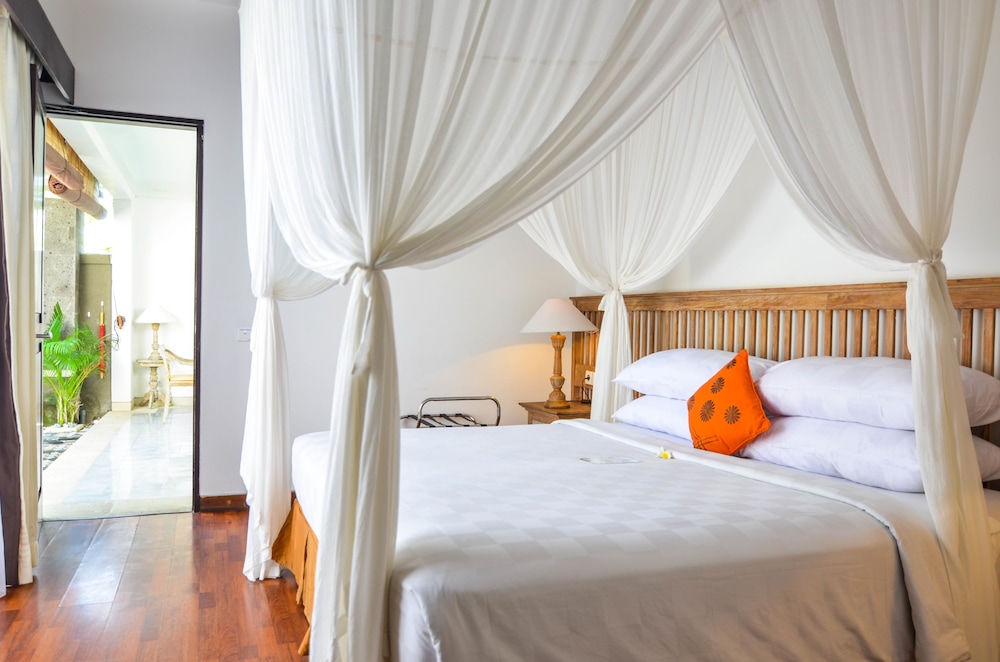 1 BEDROOM, VILLA, PRIVATE POOL