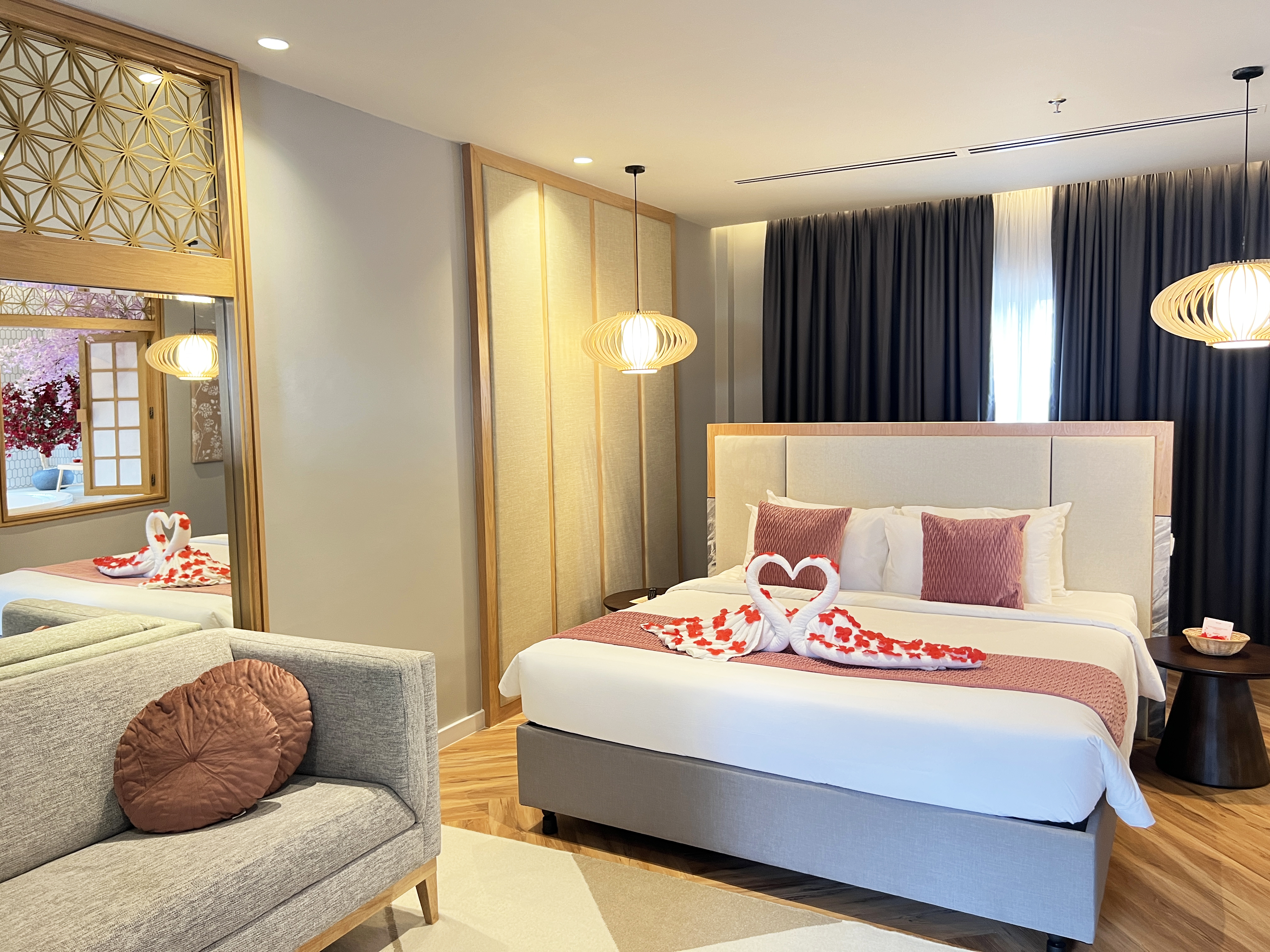 Sakura, Suite