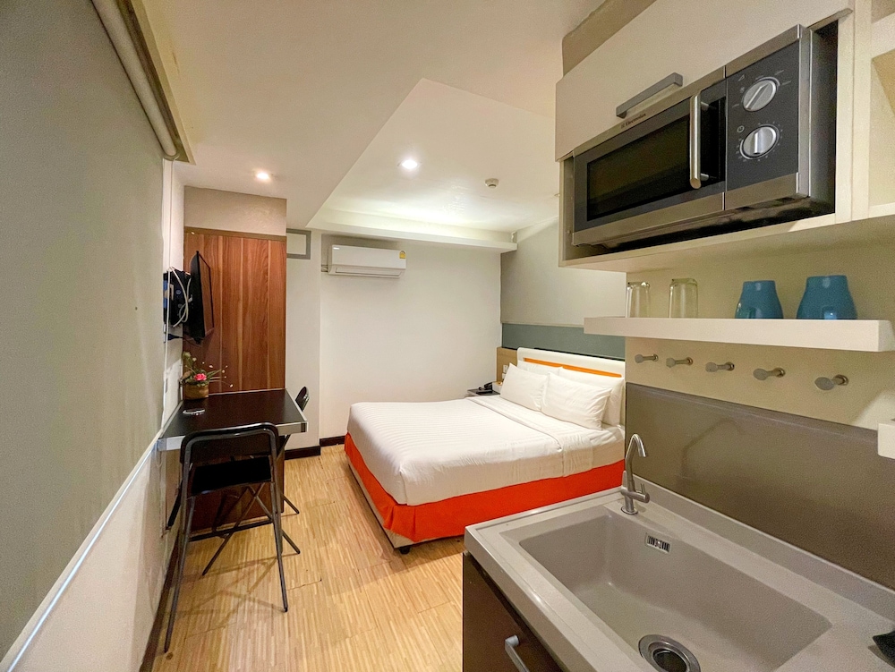 Arawana Express Phrom Phong (ex. Icheck Inn Regency Sukhumvit) 34/52