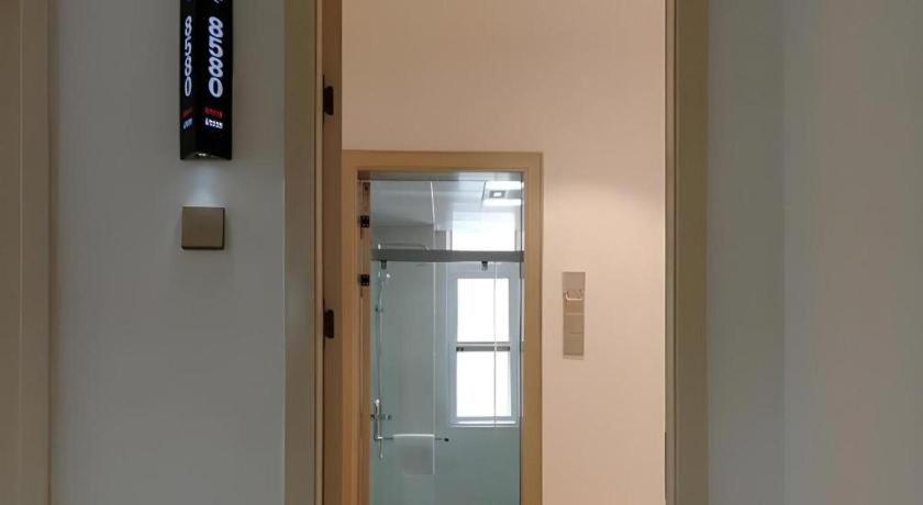 GreenTree Inn Tongchuan Yaozhou District New District Hospital Business Hotel 19/42