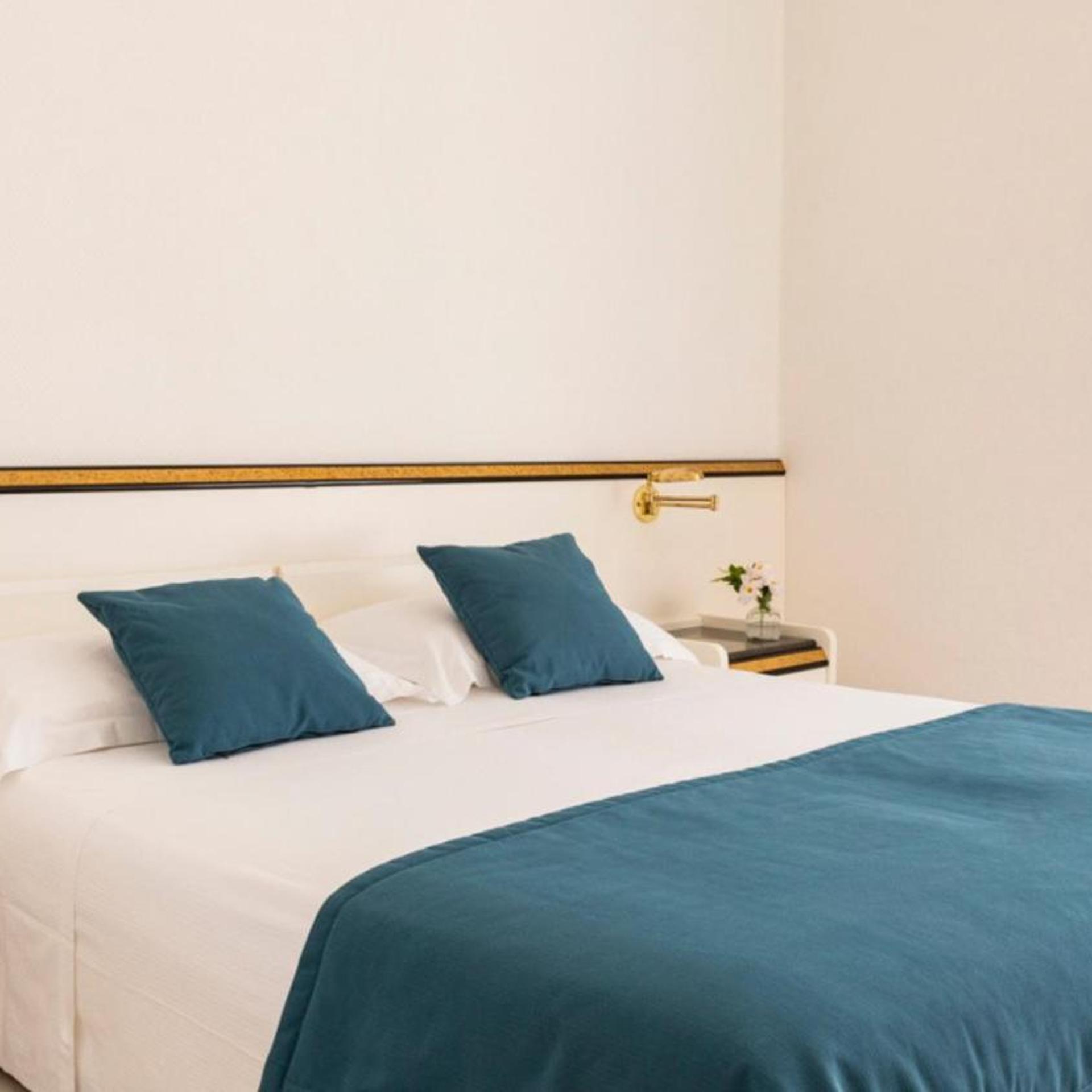 Smart, Double or Twin Bed