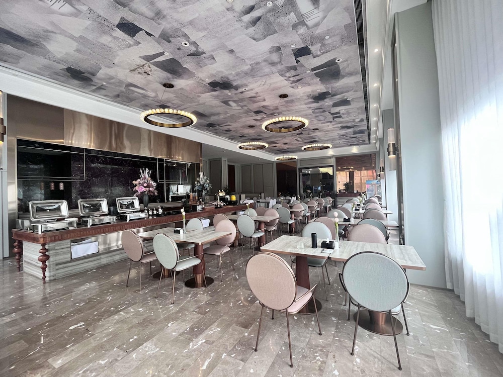 Mercure Harbin Hexing Road 41/48