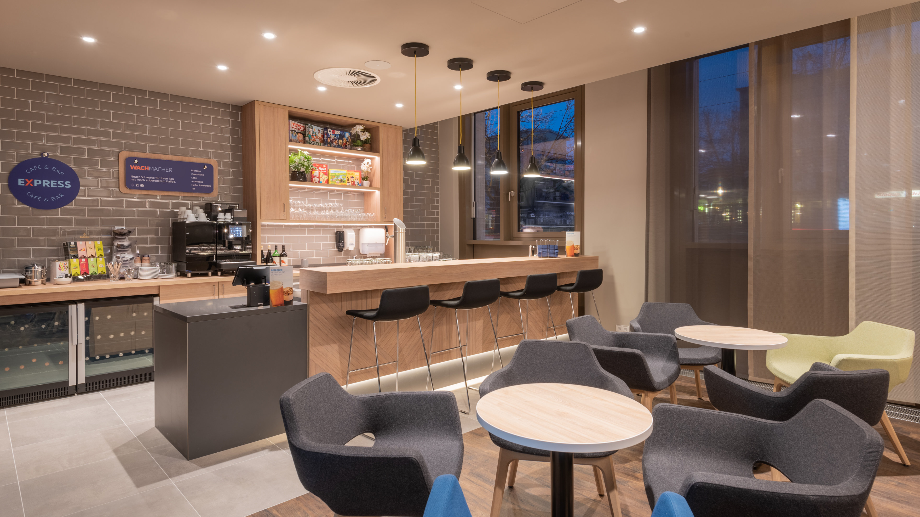 HOLIDAY INN EXPRESS AND SUITES POTSDAM 45/58