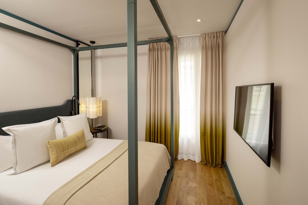 2 BEDROOMS, APARTMENT