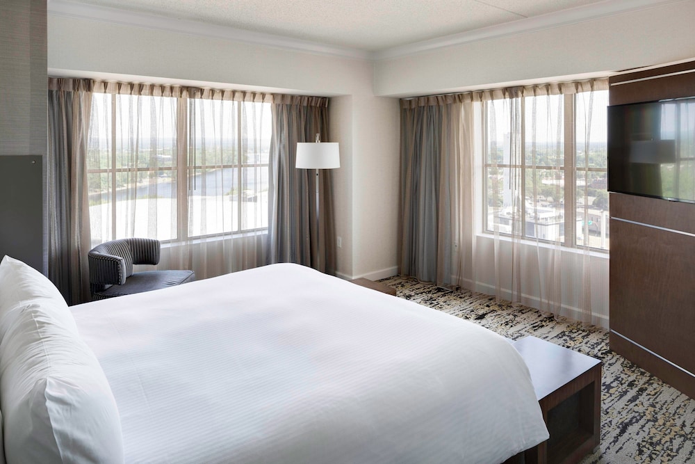 غرفة بسرير كينج، Marriott Hartford Downtown 2/10