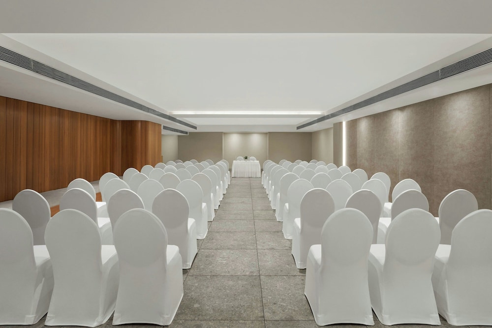 The Fern Residency Mumbai 52/56