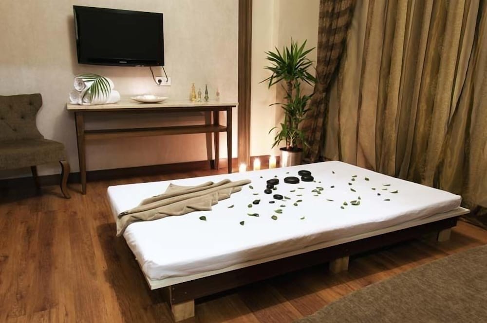 Safran Thermal Resort 29/50