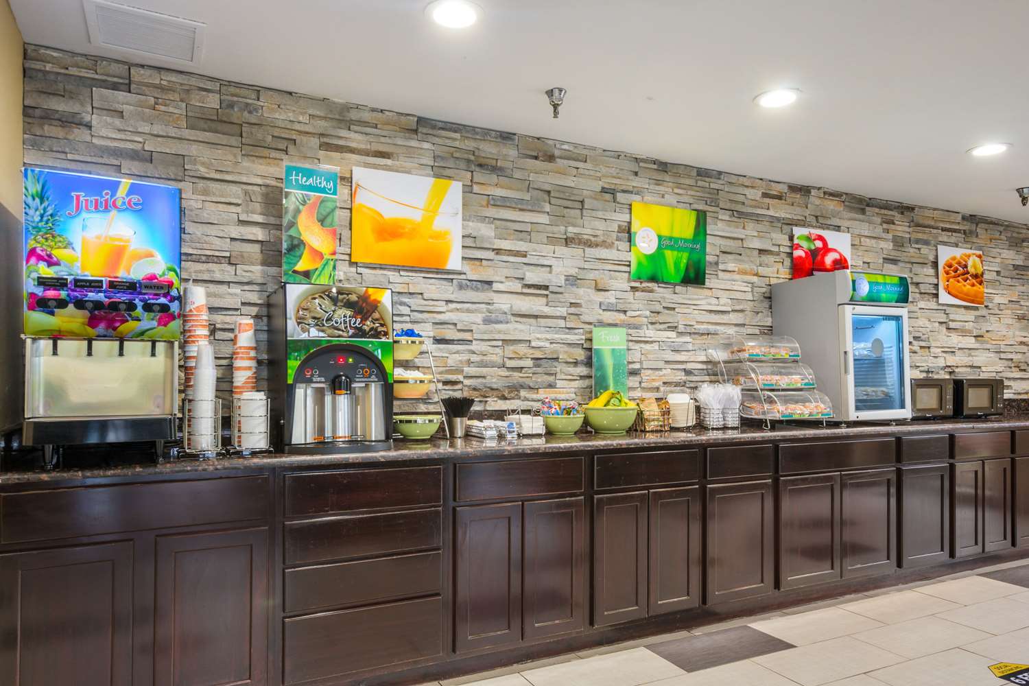 Quality Inn and Suites Florence Cincinnati South 35/48